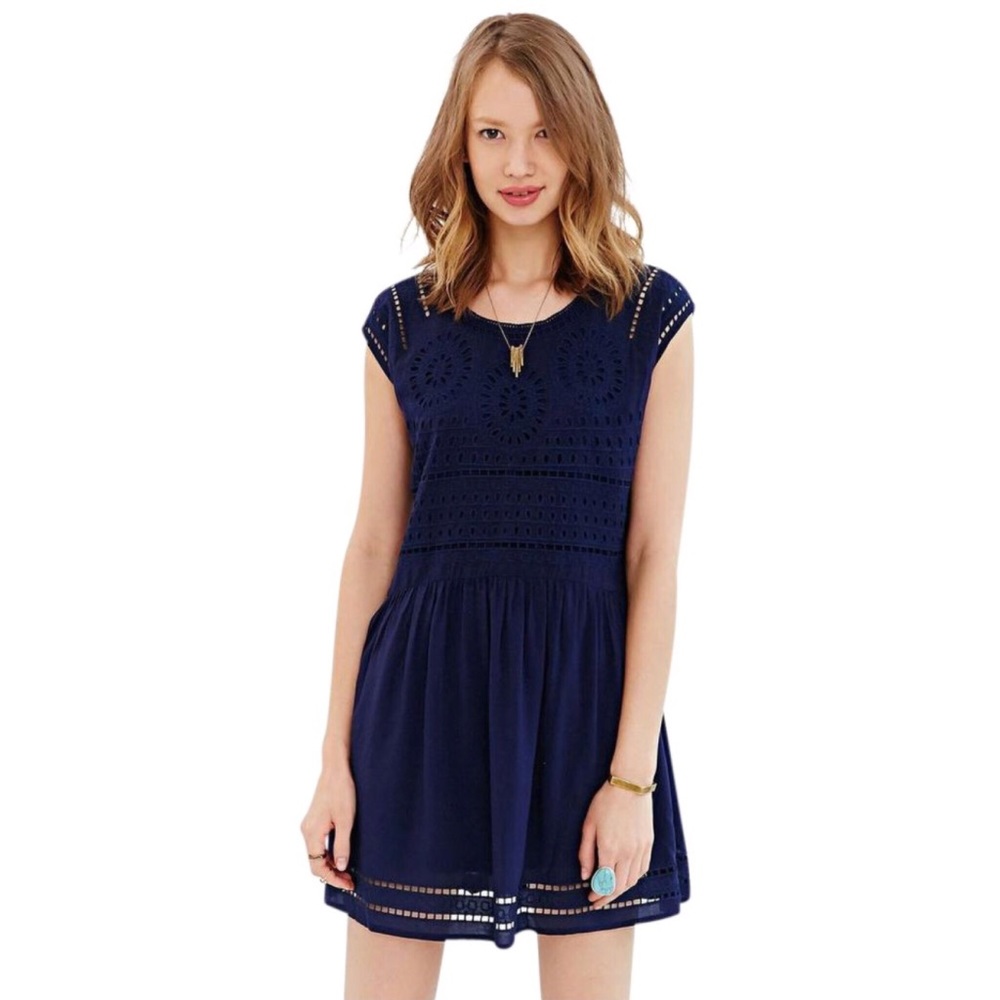 Urban Outfitters Ecote Eyelet Swing Shift Dress